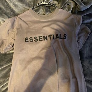 ESSENTIALS MEDIUM SHIRT